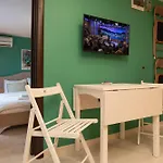Aleko Center Apartman *