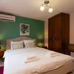 Aleko Center Apartman